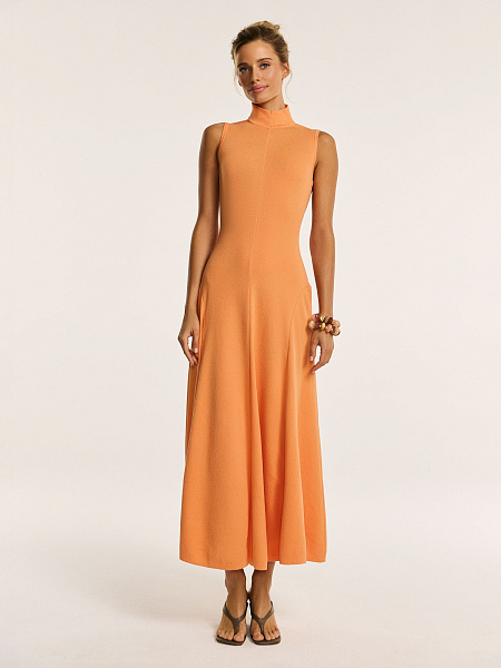 Платье из итальянской вискозы с открытой спинкой