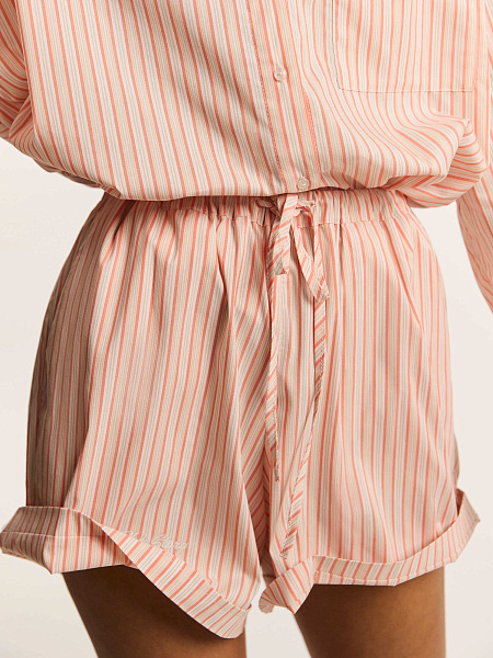 Шорты Capri Stories