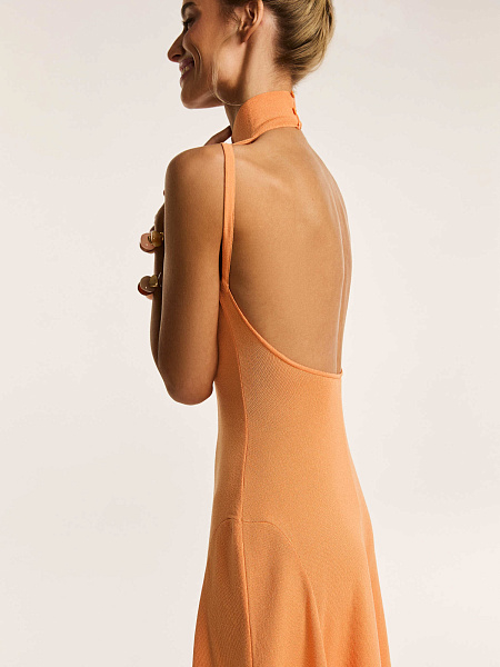 Платье из итальянской вискозы с открытой спинкой