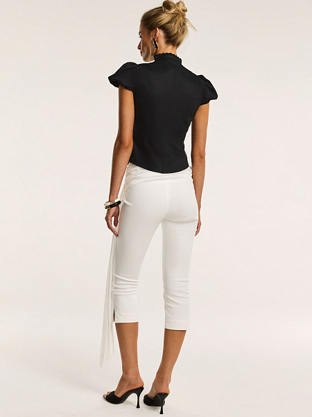 Капри с акцентной драпировкой